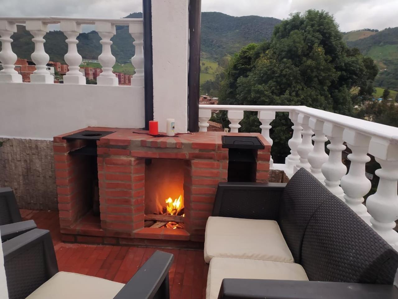 El Balcon De Montanas *