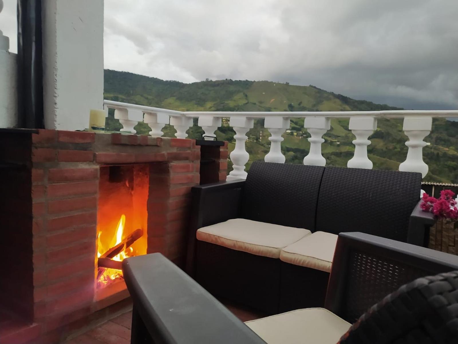 El Balcon De Montanas *